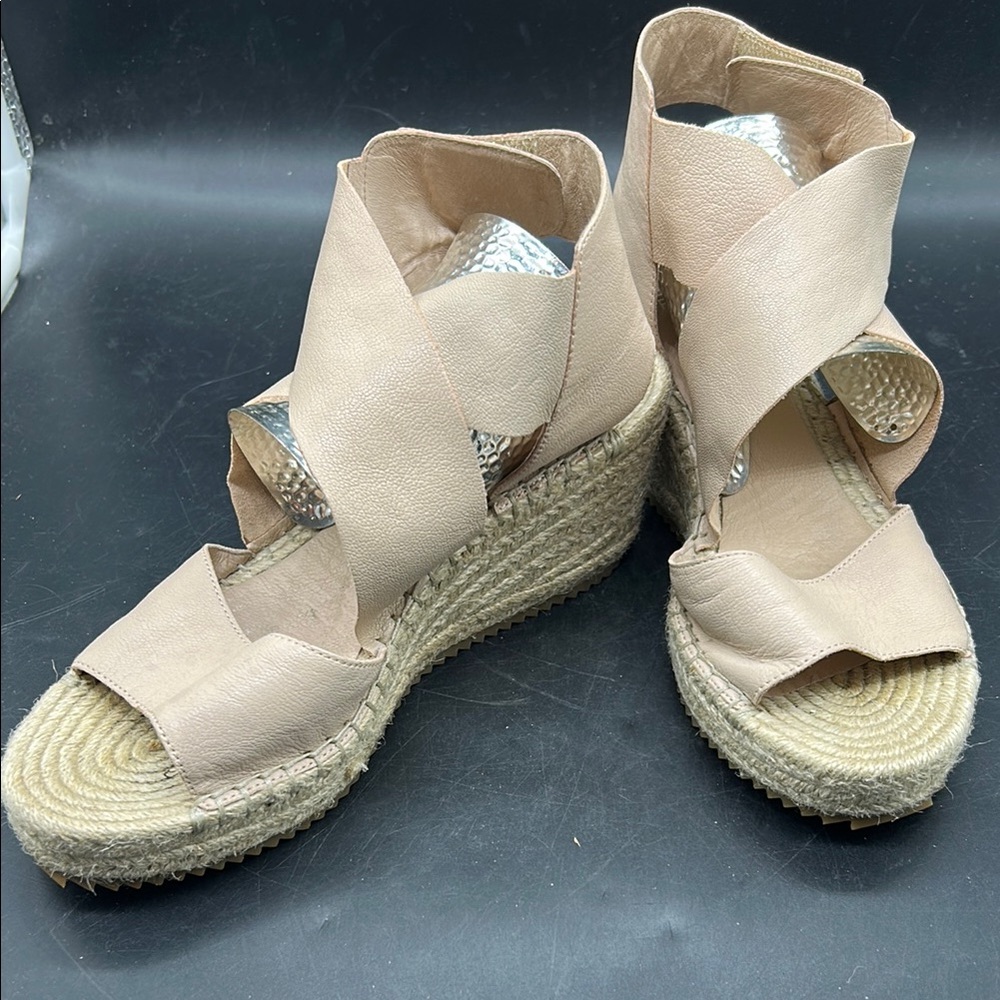 Eileen Fisher Women's Beige Wedge Sandals